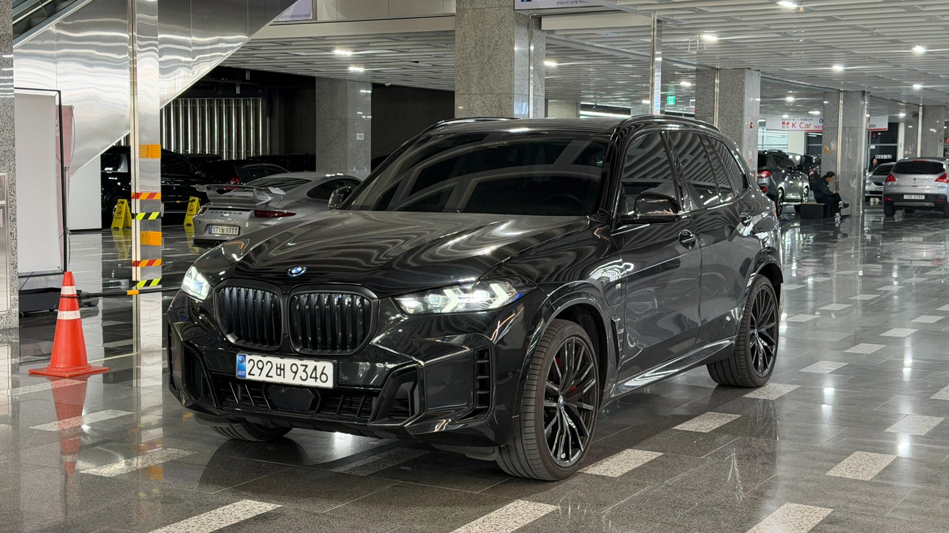 BMW X5 - View 1