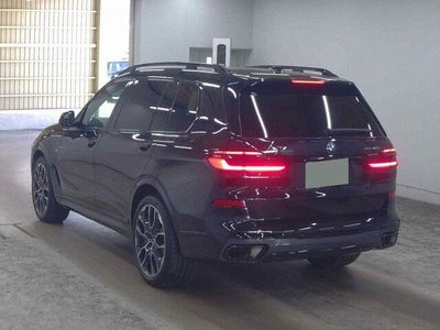 صورة 2 لـ 2025 BMW X7