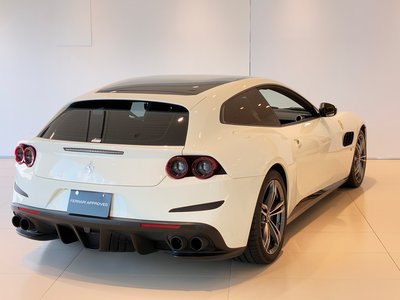 FERRARI GTC4 LUSSO - 8