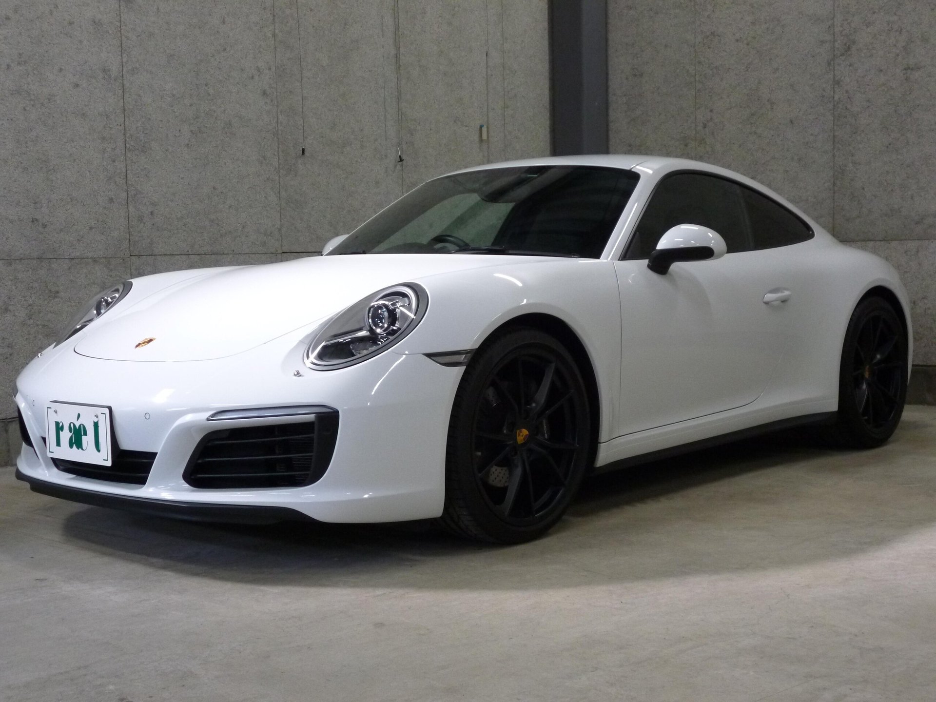 PORSCHE 911 - View 1