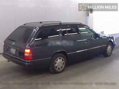 MERCEDES-BENZ E-CLASS - 5