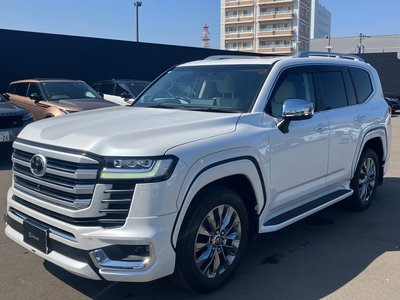 TOYOTA LAND CRUISER 300 - 1