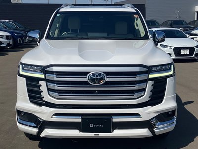 TOYOTA LAND CRUISER 300 - 5