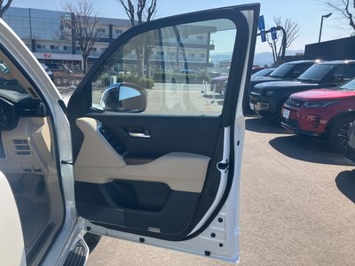 TOYOTA LAND CRUISER 300 - 9