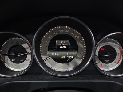 MERCEDES-BENZ E-CLASS - 8