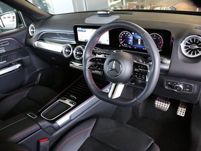 MERCEDES-BENZ GLB - 10
