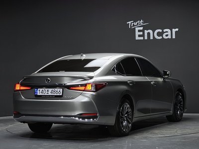LEXUS ES - 4