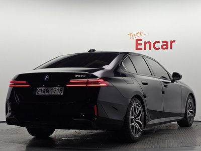 BMW 5 SERIES - 4
