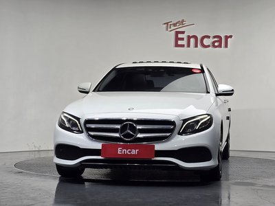 MERCEDES-BENZ E-CLASS - 2