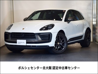 PORSCHE MACAN - 1