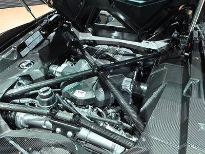 LAMBORGHINI AVENTADOR ROADSTER - 4