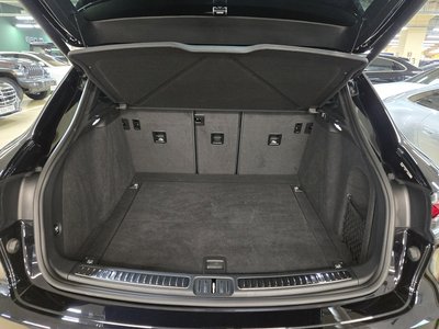 PORSCHE MACAN - 8