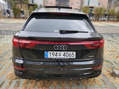 AUDI Q8 - 5