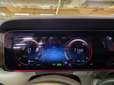 MERCEDES-BENZ CLS - 9