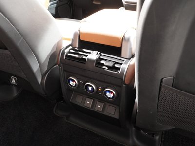 2023 LAND Rover DEFENDER 缩略图 32