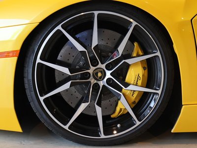 2012 Lamborghini AVENTADOR — миниатюра 55