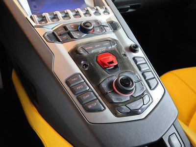 2012 Lamborghini AVENTADOR — миниатюра 33