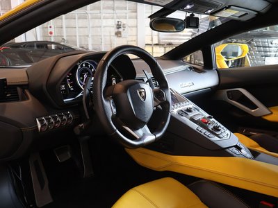 2012 Lamborghini AVENTADOR — миниатюра 17