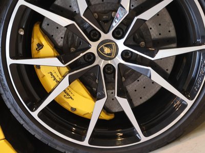 2012 Lamborghini AVENTADOR — миниатюра 52