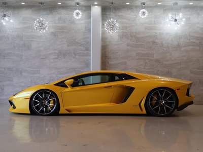 LAMBORGHINI AVENTADOR - 10