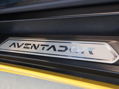 2012 Lamborghini AVENTADOR — миниатюра 36