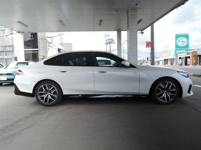 2026 BMW 5 SERIES 照片 4
