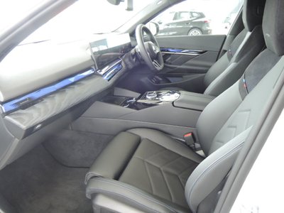 2026 BMW 5 SERIES 缩略图 24