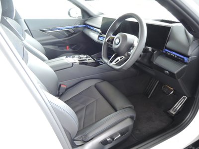 2026 BMW 5 SERIES 照片 10