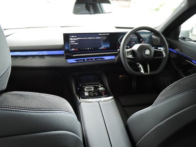 2026 BMW 5 SERIES 缩略图 23