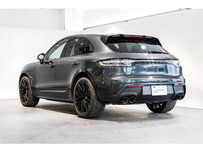 PORSCHE MACAN - 2