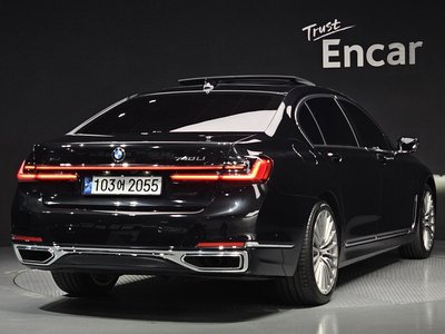 BMW 7 SERIES - 2