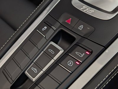 2025 Porsche 718 缩略图 28