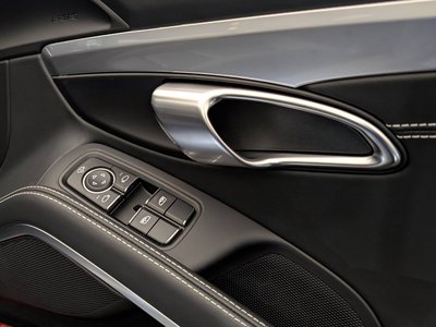 2025 Porsche 718 缩略图 32