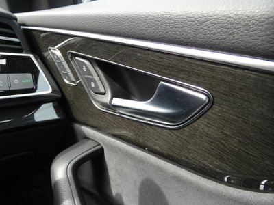2024 AUDI Q8 缩略图 39