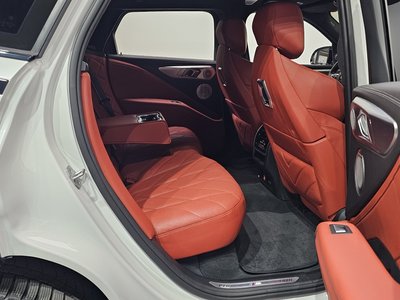 2023 BMW XM — миниатюра 17