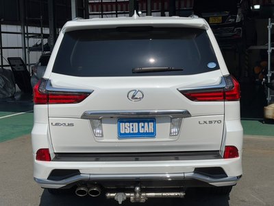 LEXUS LX - 8