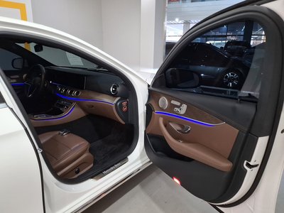 MERCEDES-BENZ E-CLASS - 10