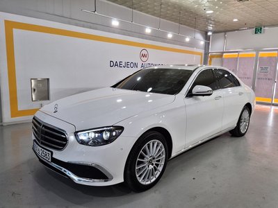 MERCEDES-BENZ E-CLASS - 2