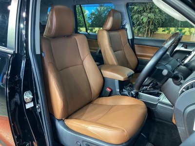 TOYOTA LAND CRUISER PRADO - 9