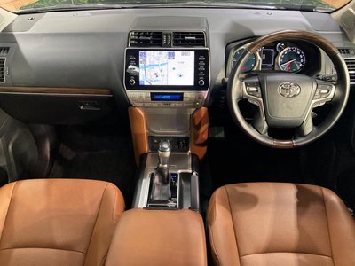 TOYOTA LAND CRUISER PRADO - 2