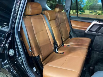 TOYOTA LAND CRUISER PRADO - 10