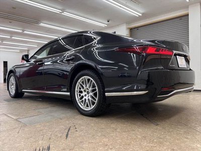 2021 Lexus LS thumbnail 19