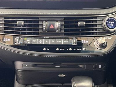 2021 Lexus LS thumbnail 33
