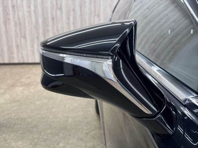 2021 Lexus LS thumbnail 24