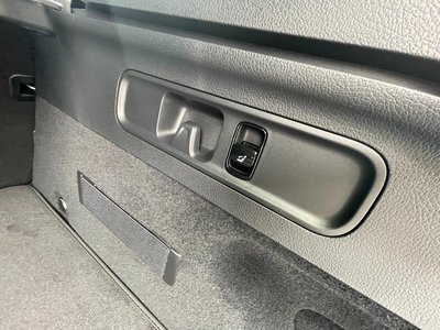 2024 Mercedes-BENZ GLC thumbnail 36