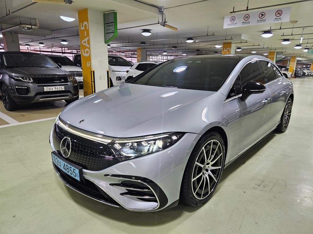 MERCEDES-BENZ EQS - View 1
