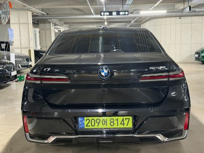BMW I7 - 3