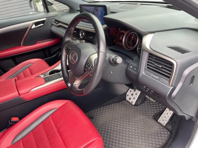 صورة 8 لـ 2020 Lexus RX