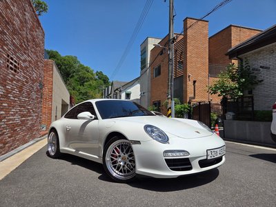 PORSCHE 911 - 4