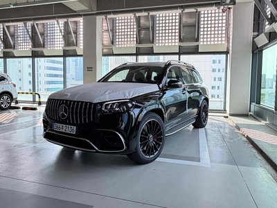 2026 Mercedes-BENZ GLS 照片 1